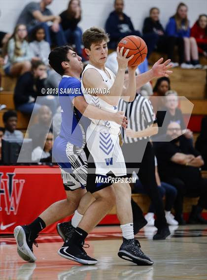 Thumbnail 2 in Burbank vs Windward (Wolverine invitational) photogallery.