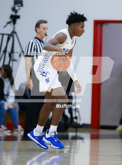 Thumbnail 2 in Burbank vs Windward (Wolverine invitational) photogallery.