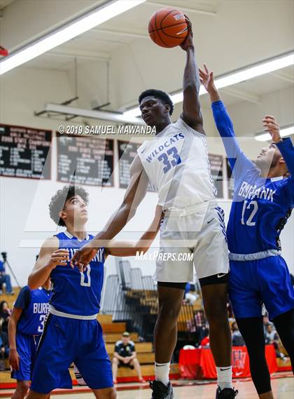 Thumbnail 1 in Burbank vs Windward (Wolverine invitational) photogallery.