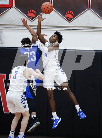 Thumbnail 1 in Burbank vs Windward (Wolverine invitational) photogallery.