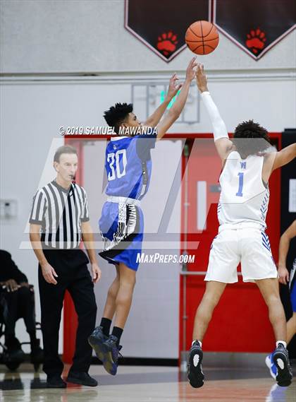 Thumbnail 1 in Burbank vs Windward (Wolverine invitational) photogallery.