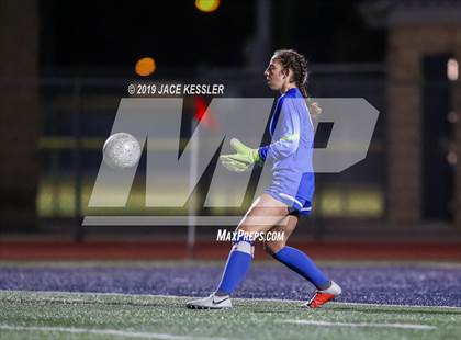 Thumbnail 3 in JSerra Catholic vs. Los Alamitos (CIFSS D1 Final) photogallery.
