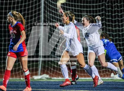 Thumbnail 1 in JSerra Catholic vs. Los Alamitos (CIFSS D1 Final) photogallery.