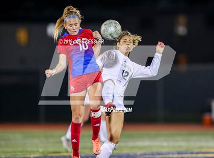 Thumbnail 3 in JSerra Catholic vs. Los Alamitos (CIFSS D1 Final) photogallery.