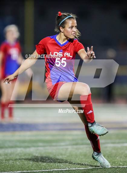 Thumbnail 3 in JSerra Catholic vs. Los Alamitos (CIFSS D1 Final) photogallery.