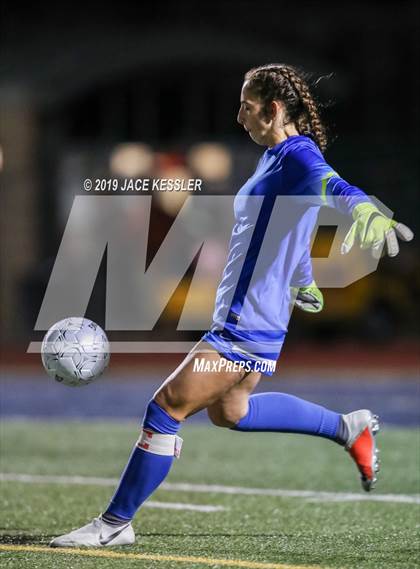 Thumbnail 2 in JSerra Catholic vs. Los Alamitos (CIFSS D1 Final) photogallery.