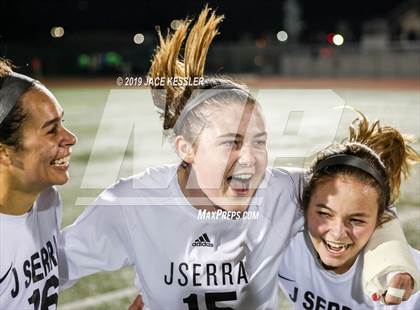 Thumbnail 3 in JSerra Catholic vs. Los Alamitos (CIFSS D1 Final) photogallery.