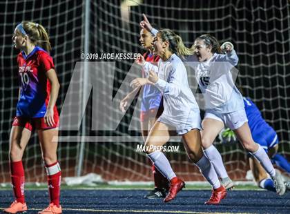Thumbnail 3 in JSerra Catholic vs. Los Alamitos (CIFSS D1 Final) photogallery.