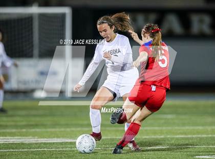 Thumbnail 3 in JSerra Catholic vs. Los Alamitos (CIFSS D1 Final) photogallery.