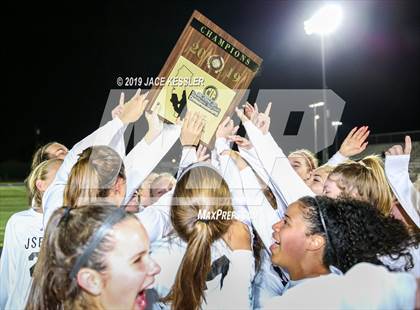 Thumbnail 1 in JSerra Catholic vs. Los Alamitos (CIFSS D1 Final) photogallery.