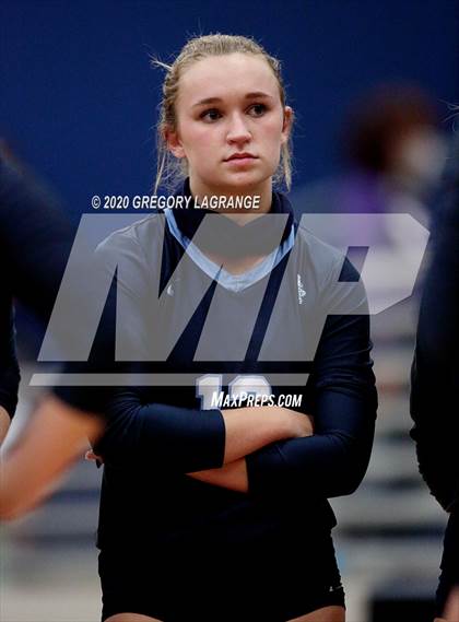 Thumbnail 2 in Bell vs V.R. Eaton (UIL 6A Bi-District Playoff) photogallery.