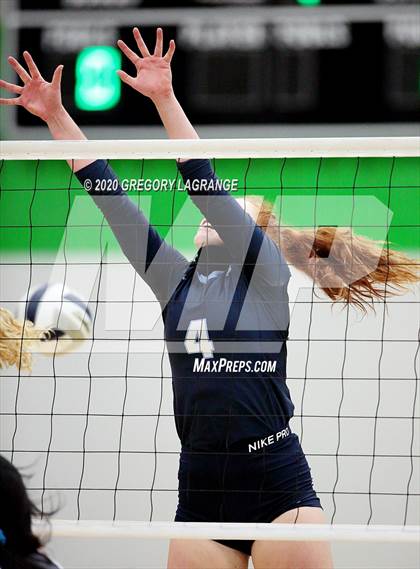 Thumbnail 1 in Bell vs V.R. Eaton (UIL 6A Bi-District Playoff) photogallery.