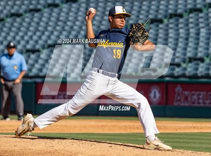 Thumbnail 3 in California vs. Segerstrom photogallery.