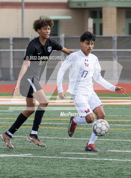 Thumbnail 1 in Queen Creek vs. Mountain View  (Coyote Classic Soccer Tournament) photogallery.