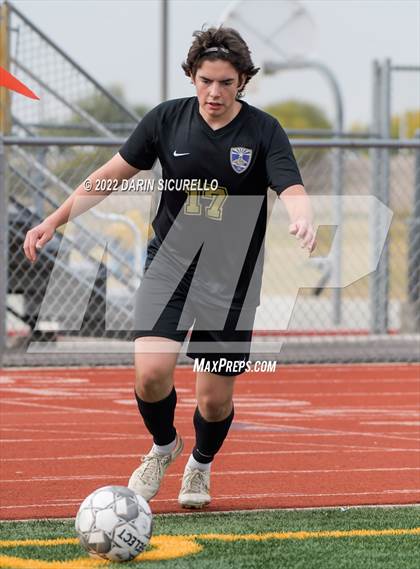 Thumbnail 2 in Queen Creek vs. Mountain View  (Coyote Classic Soccer Tournament) photogallery.
