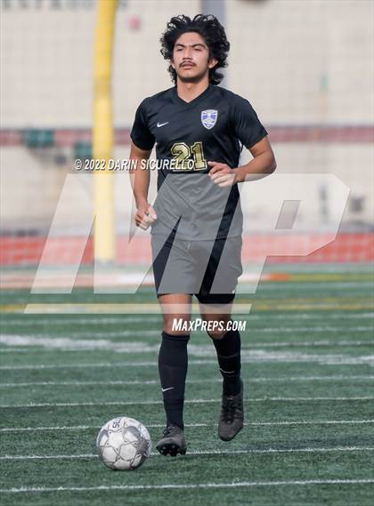 Thumbnail 1 in Queen Creek vs. Mountain View  (Coyote Classic Soccer Tournament) photogallery.