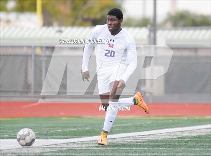 Thumbnail 3 in Queen Creek vs. Mountain View  (Coyote Classic Soccer Tournament) photogallery.