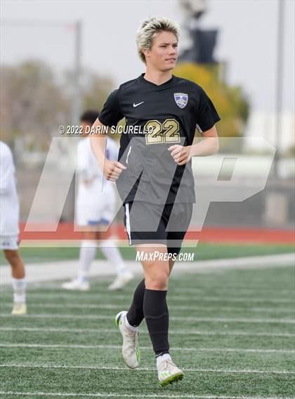 Thumbnail 2 in Queen Creek vs. Mountain View  (Coyote Classic Soccer Tournament) photogallery.
