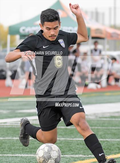 Thumbnail 3 in Queen Creek vs. Mountain View  (Coyote Classic Soccer Tournament) photogallery.