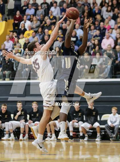 Thumbnail 2 in Sutherland vs. Mendon (Rainbow Classic) photogallery.