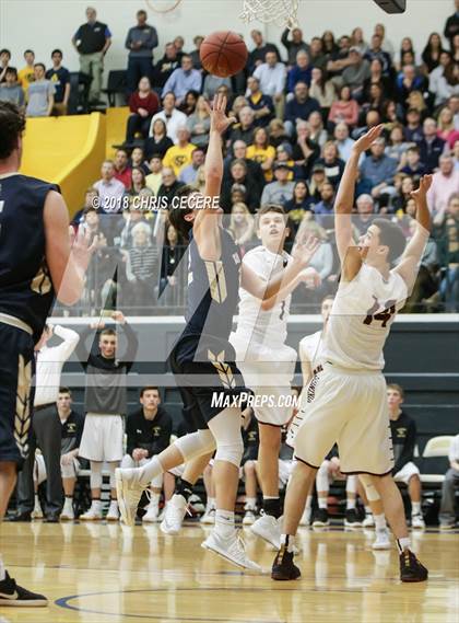 Thumbnail 2 in Sutherland vs. Mendon (Rainbow Classic) photogallery.