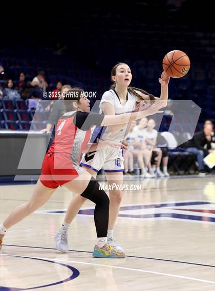 Thumbnail 2 in St. Augustine Catholic vs Desert Christian (McKale Center) photogallery.