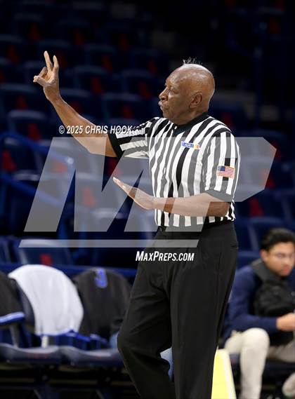 Thumbnail 1 in St. Augustine Catholic vs Desert Christian (McKale Center) photogallery.