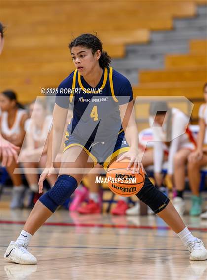 Thumbnail 2 in Chico vs. Oak Ridge (Folsom Vista Winter Classic) photogallery.