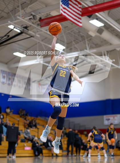 Thumbnail 3 in Chico vs. Oak Ridge (Folsom Vista Winter Classic) photogallery.