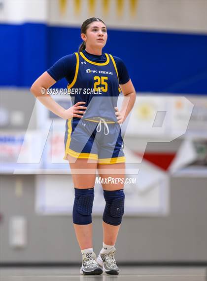 Thumbnail 2 in Chico vs. Oak Ridge (Folsom Vista Winter Classic) photogallery.