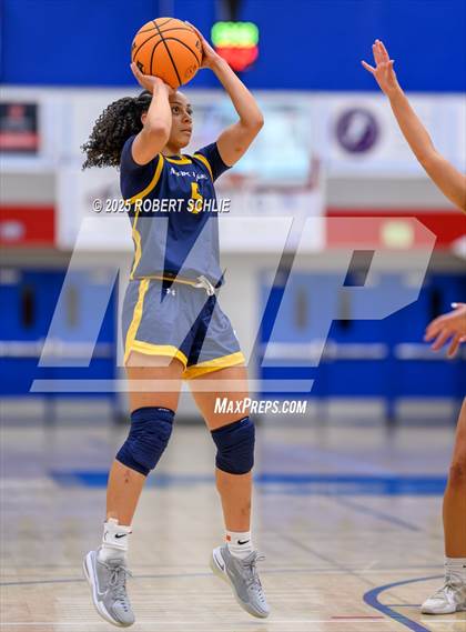 Thumbnail 1 in Chico vs. Oak Ridge (Folsom Vista Winter Classic) photogallery.