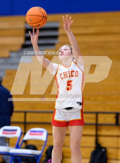 Thumbnail 1 in Chico vs. Oak Ridge (Folsom Vista Winter Classic) photogallery.