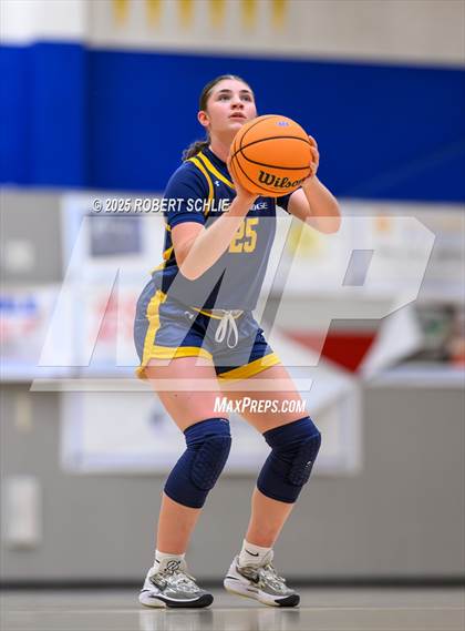 Thumbnail 3 in Chico vs. Oak Ridge (Folsom Vista Winter Classic) photogallery.