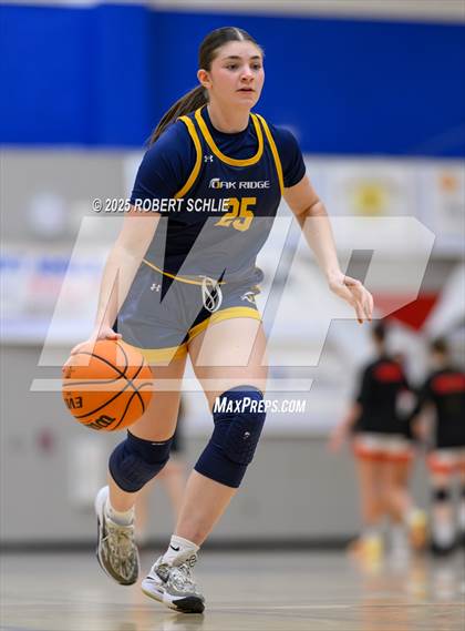 Thumbnail 2 in Chico vs. Oak Ridge (Folsom Vista Winter Classic) photogallery.