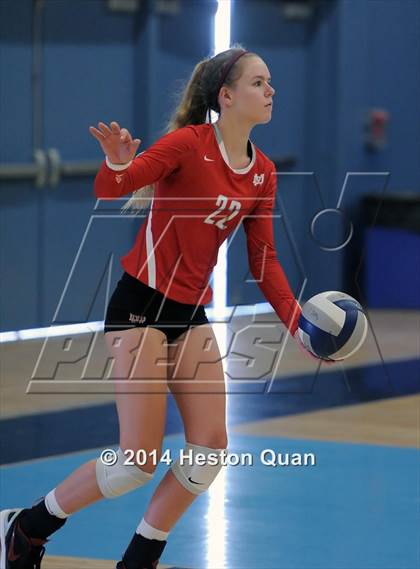 Thumbnail 2 in Mater Dei vs Tesoro (Mohs Classic) photogallery.