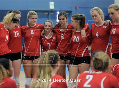 Thumbnail 1 in Mater Dei vs Tesoro (Mohs Classic) photogallery.