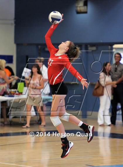 Thumbnail 2 in Mater Dei vs Tesoro (Mohs Classic) photogallery.