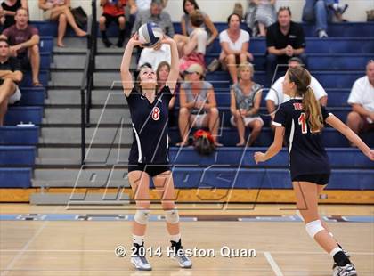 Thumbnail 2 in Mater Dei vs Tesoro (Mohs Classic) photogallery.