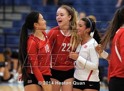 Thumbnail 3 in Mater Dei vs Tesoro (Mohs Classic) photogallery.