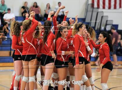 Thumbnail 2 in Mater Dei vs Tesoro (Mohs Classic) photogallery.