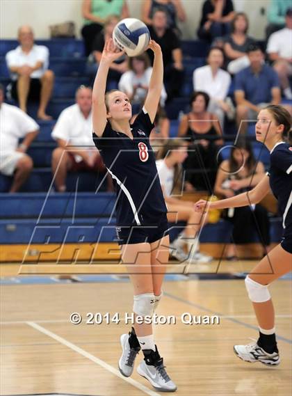 Thumbnail 1 in Mater Dei vs Tesoro (Mohs Classic) photogallery.