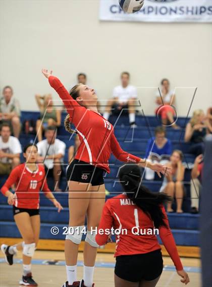 Thumbnail 2 in Mater Dei vs Tesoro (Mohs Classic) photogallery.