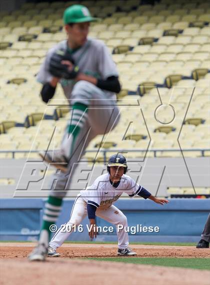 Thumbnail 1 in Eagle Rock vs. Franklin (L.A. City Section D2 Final) photogallery.