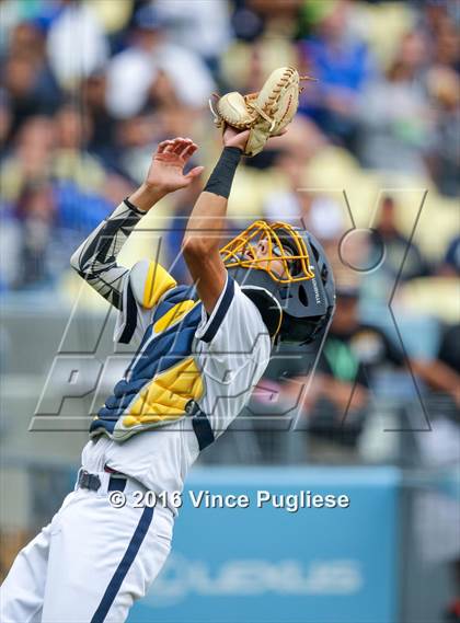 Thumbnail 1 in Eagle Rock vs. Franklin (L.A. City Section D2 Final) photogallery.