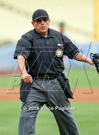 Thumbnail 2 in Eagle Rock vs. Franklin (L.A. City Section D2 Final) photogallery.
