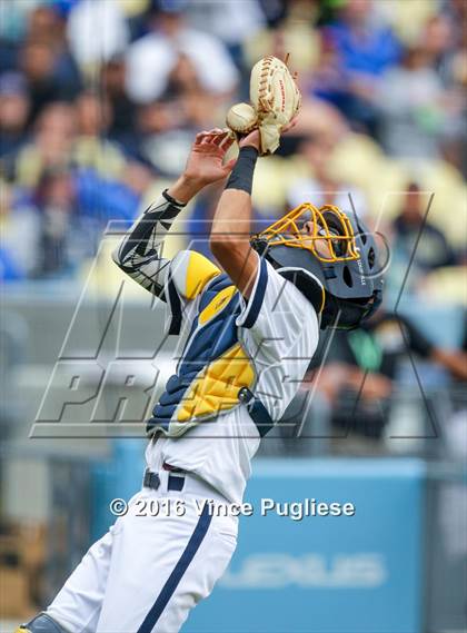 Thumbnail 3 in Eagle Rock vs. Franklin (L.A. City Section D2 Final) photogallery.