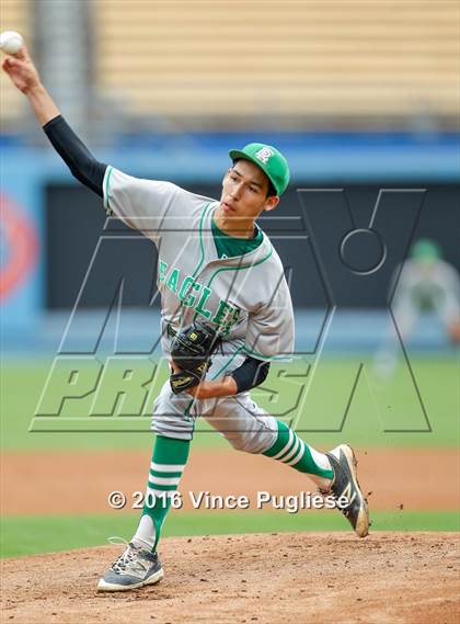 Thumbnail 1 in Eagle Rock vs. Franklin (L.A. City Section D2 Final) photogallery.