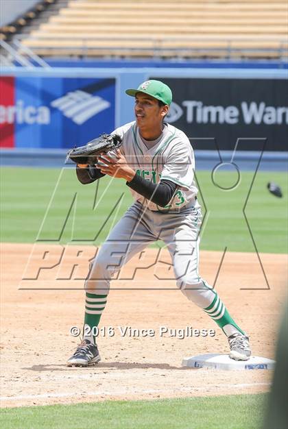 Thumbnail 1 in Eagle Rock vs. Franklin (L.A. City Section D2 Final) photogallery.