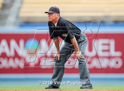 Thumbnail 2 in Eagle Rock vs. Franklin (L.A. City Section D2 Final) photogallery.