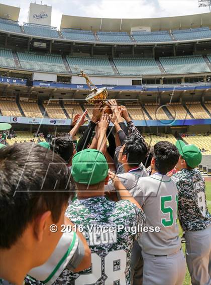 Thumbnail 3 in Eagle Rock vs. Franklin (L.A. City Section D2 Final) photogallery.